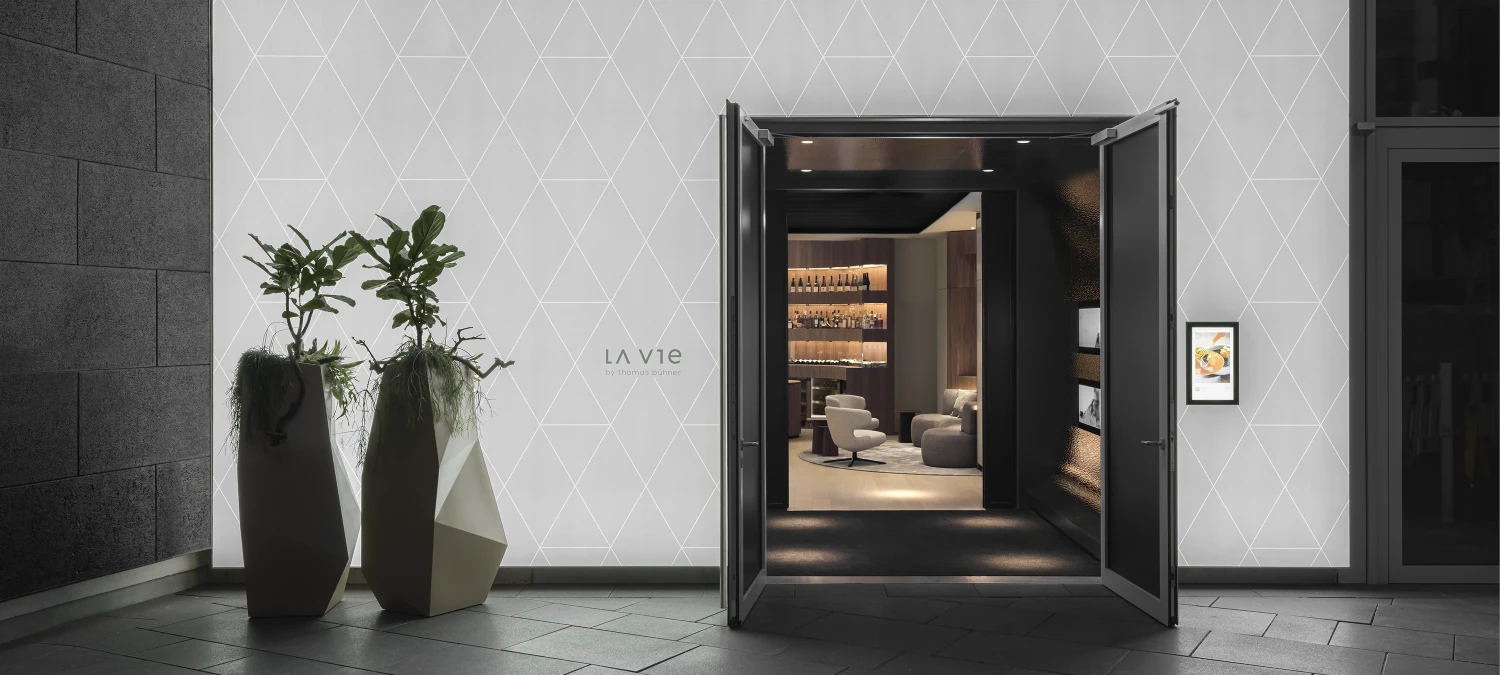 La Vie by Thomas B&uuml;hner &mdash; D&uuml;sseldorf, DE