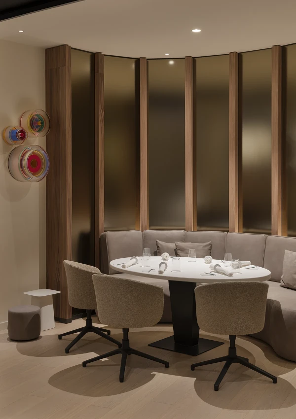 LA VIE by thomas b&uuml;hner in D&uuml;sseldorf er&ouml;ffnet